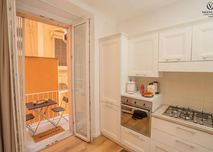 Valenziani Luxury דירה